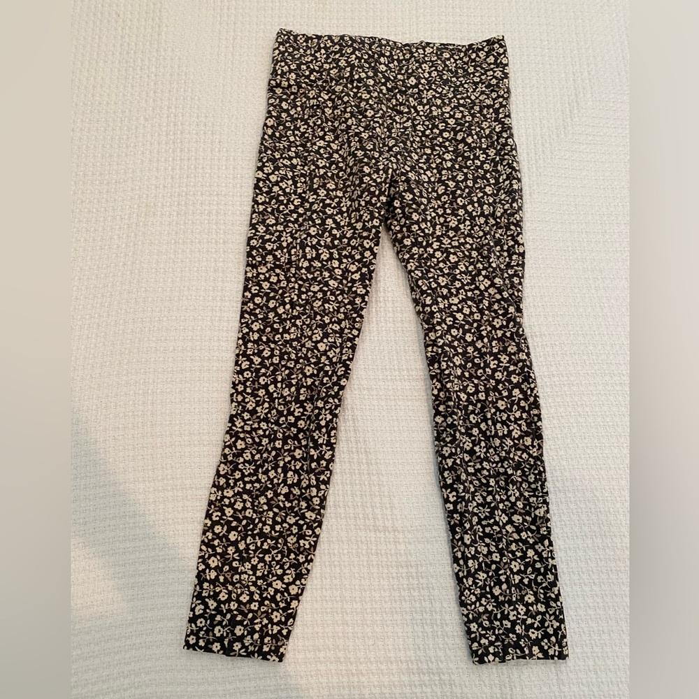 Lou & Grey Leggings with pocket!